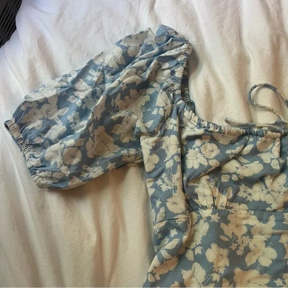 Abercrombie Blue and White Floral Linen Puff Sleeve Corset Blouse size Medium - Picture 8 of 12